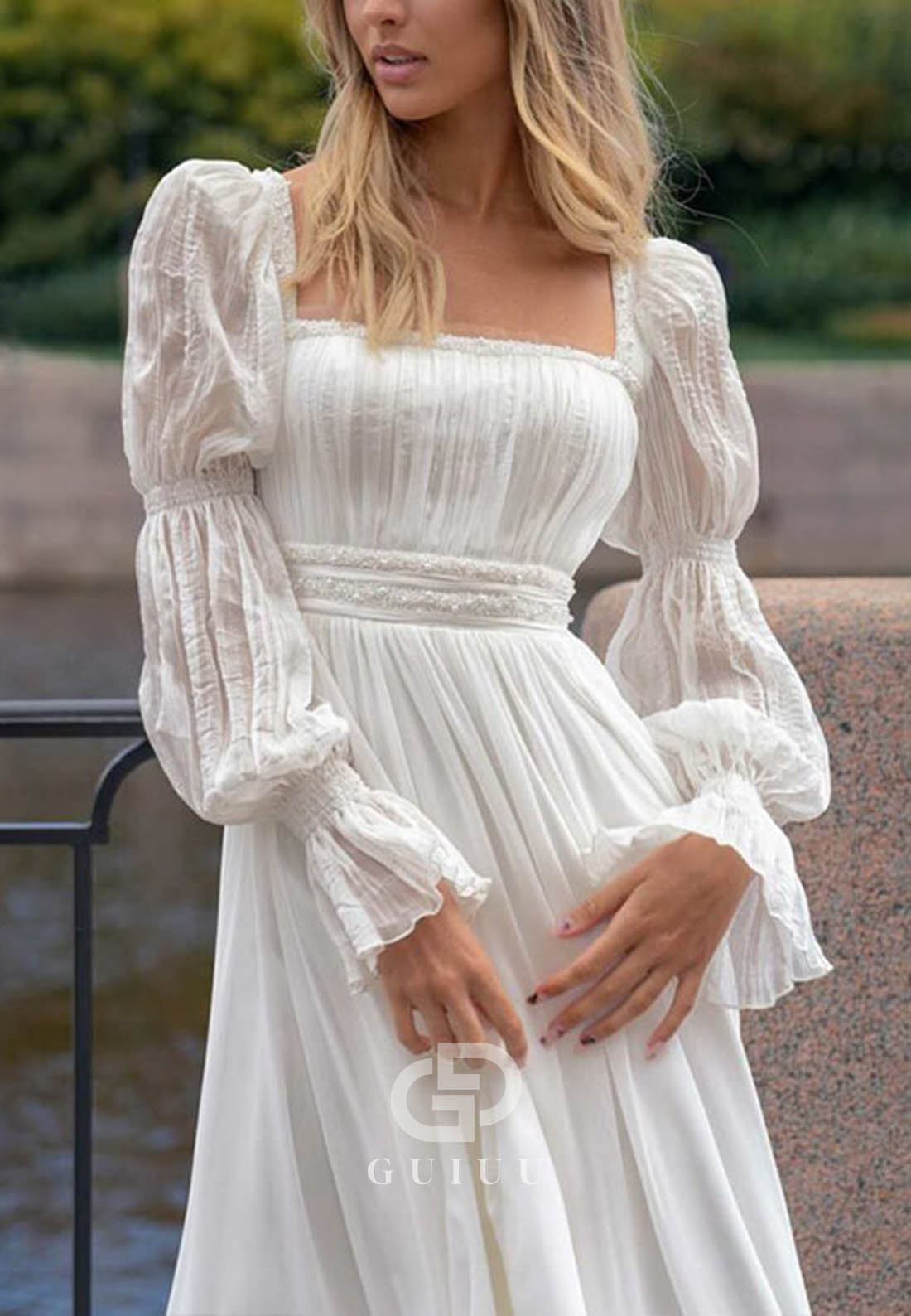 A-Line Square Neckline Long Sle1eves Wedding Dress