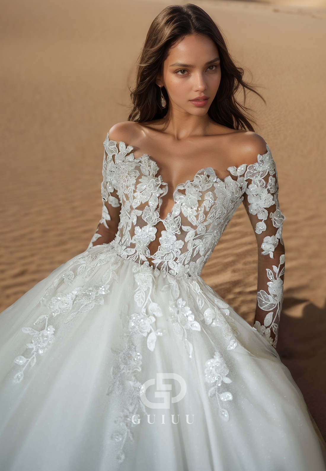 Charming A-Line Long Sleeves Scoop Floral Appliques Lace Wedding Dress