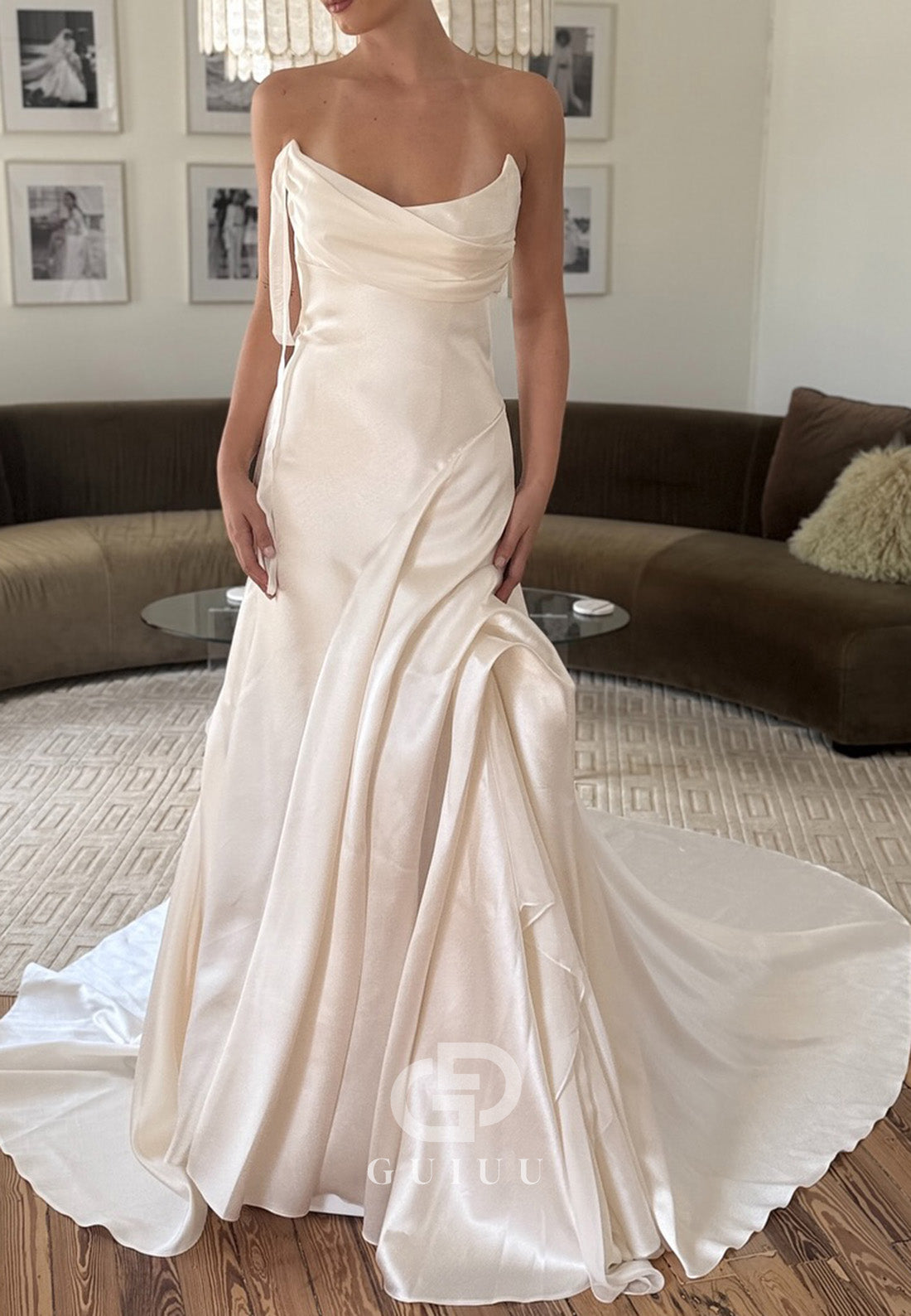 Simple Sleeveless Strapless Ruched Mermaid Wedding Dress