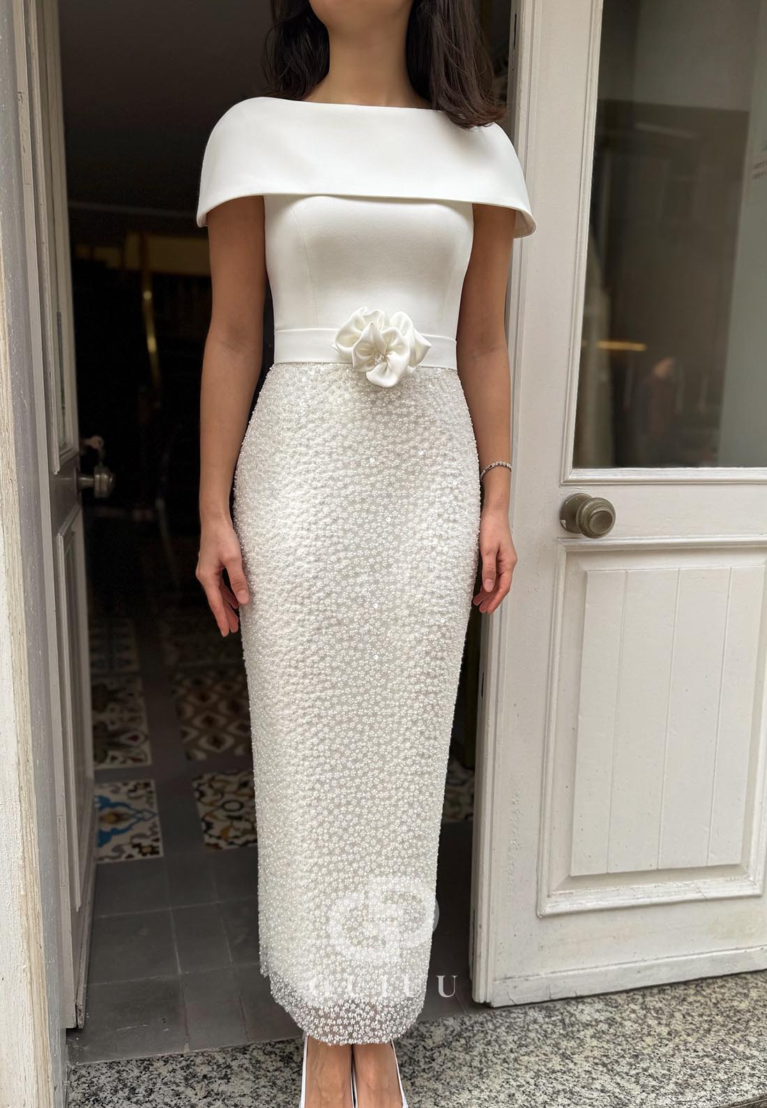 White Short Sleeves Scoop Floral Appliques Evening Dress