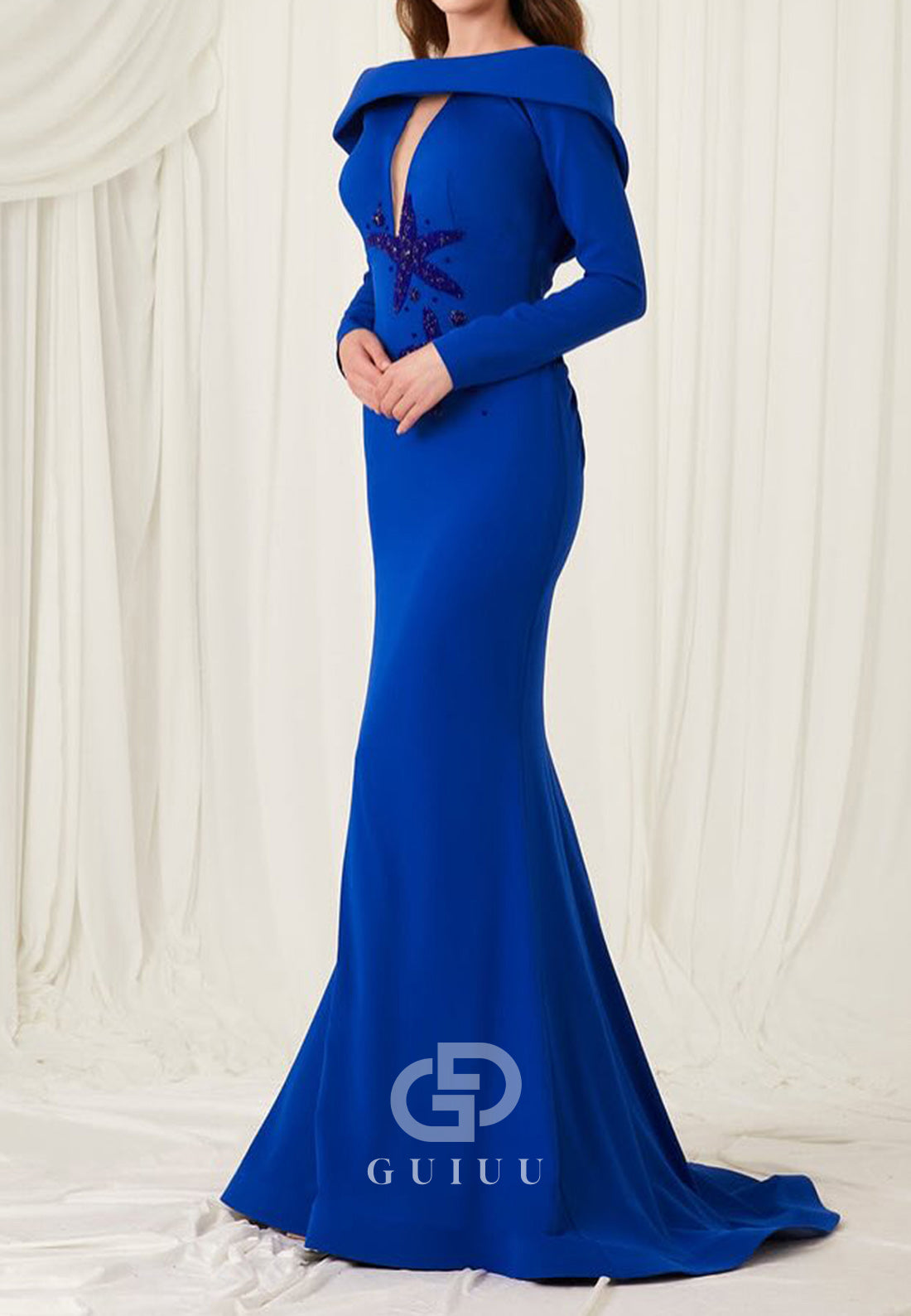 Royal Blue Long Sleeves Scoop Appliques Backless Evening Dress