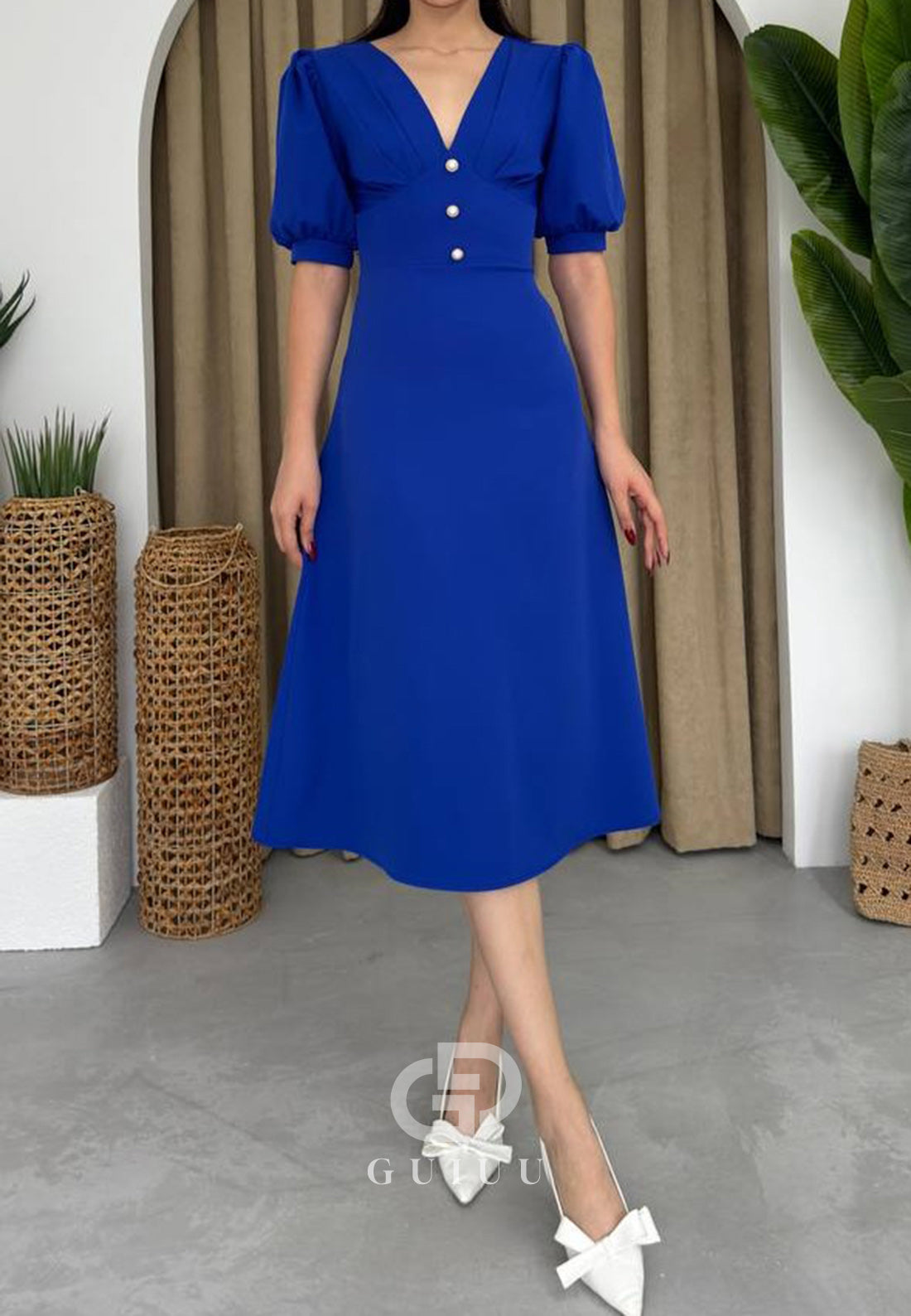 Simple Short Sleeves V-Neck Work Dress