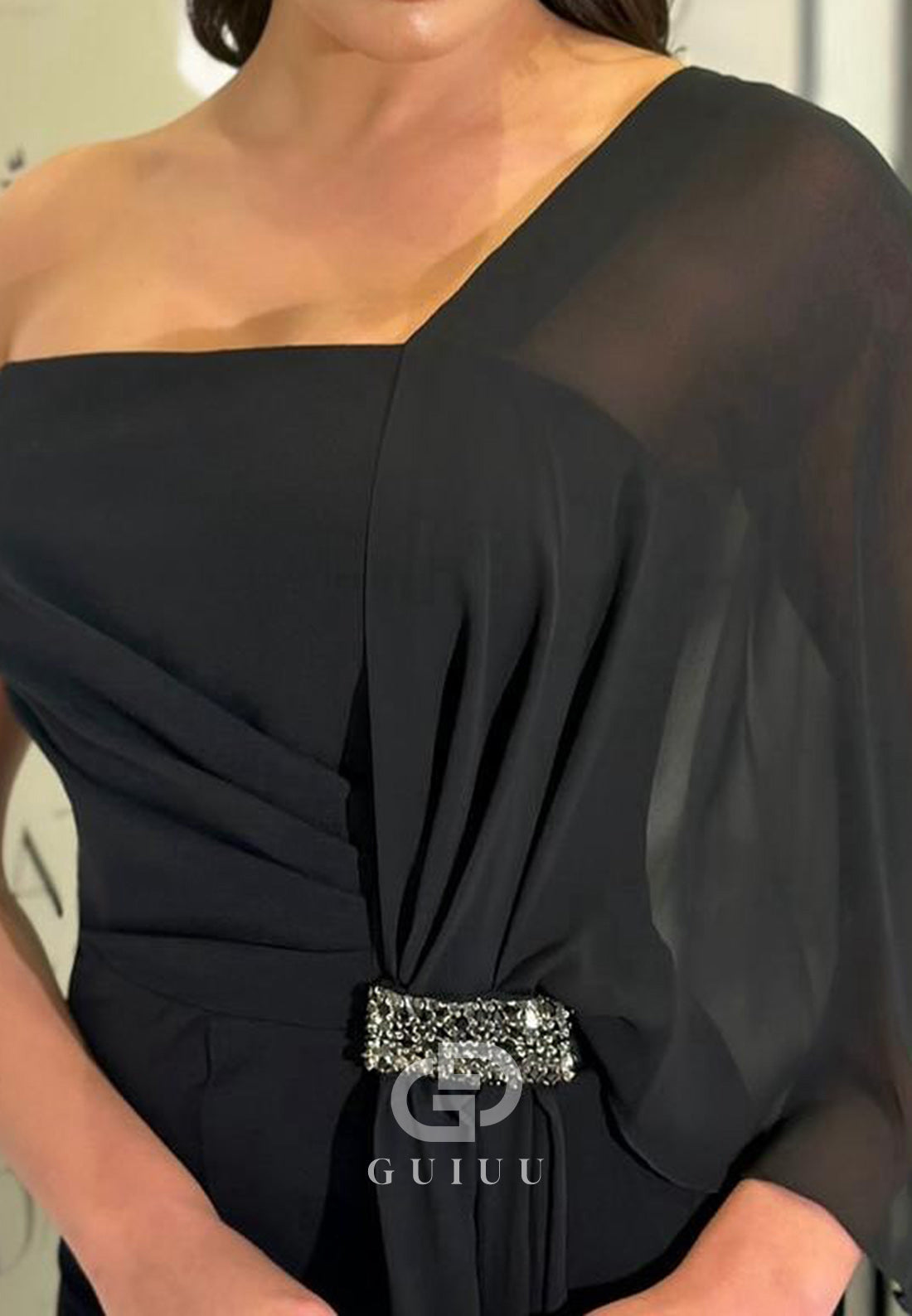 Black One Shoulder Long Shoulder Beaded Ruched Evening Dress