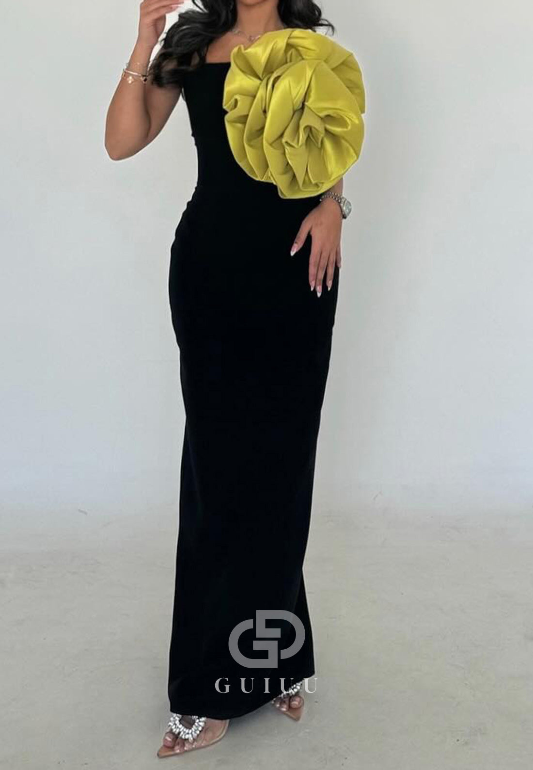 Black Strapless Sleeveless Floral Appliques Evening Dress