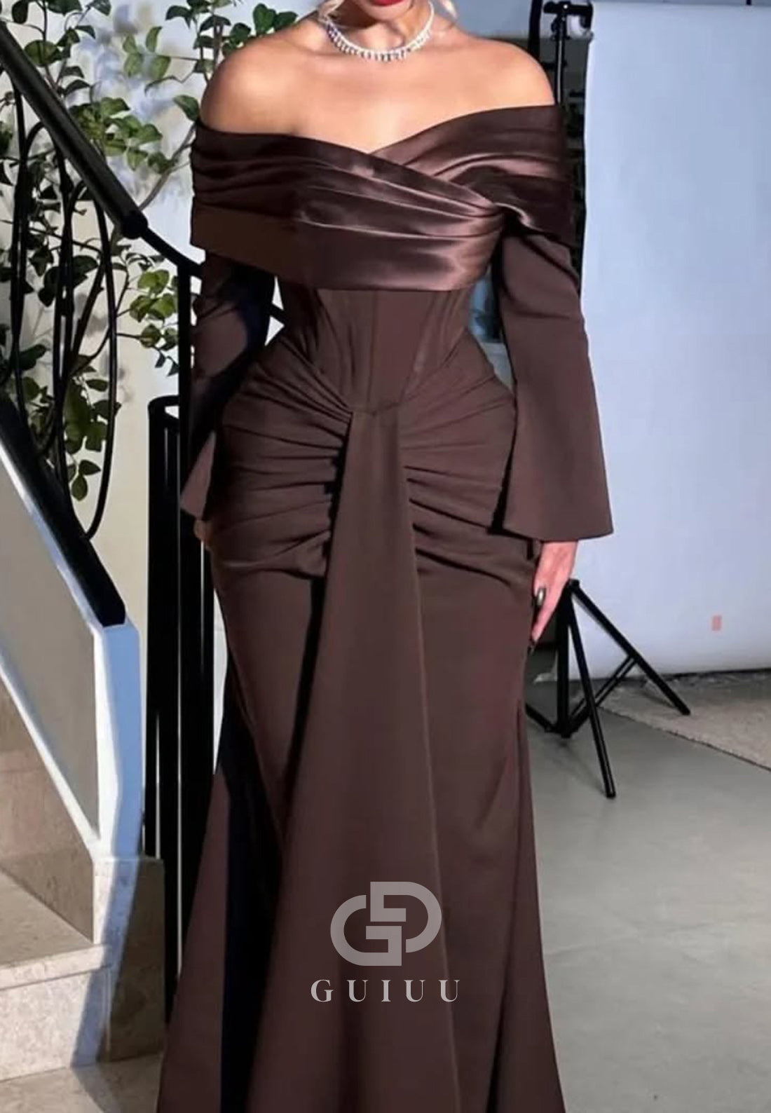 Cabernet Long Sleeves Off-Shoulder Ruched Evening Dress