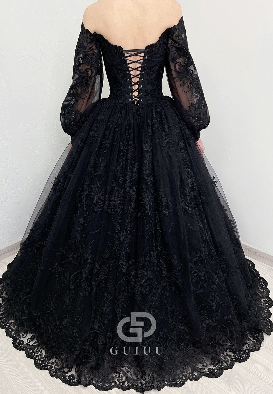 Black Long Sleeves Sweetheart A-Line Wedding Dress