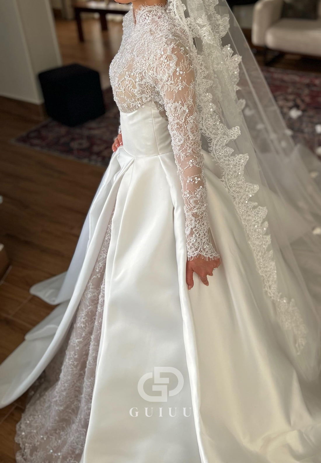 Charming Long Sleeves High Neck Slit Sequins Wedding Dress