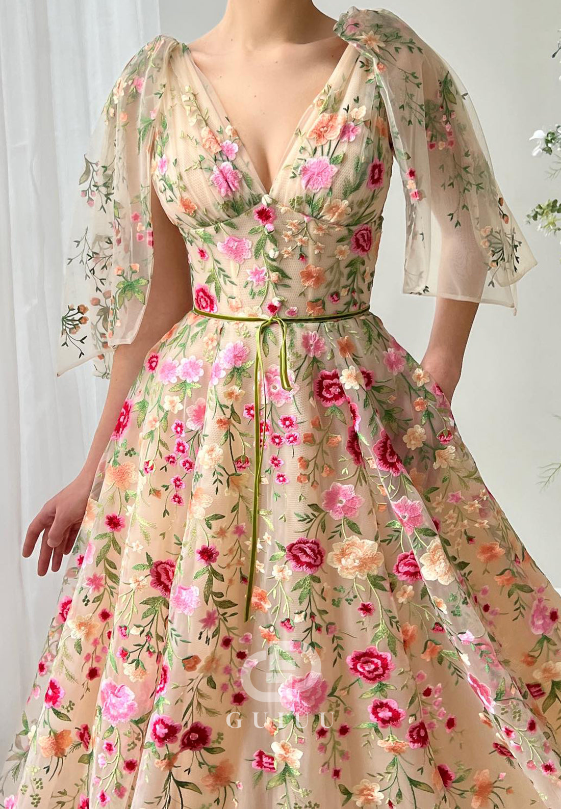 Charming A-Line Cap Sleeves V-Neck Floral Printed Prom Dress