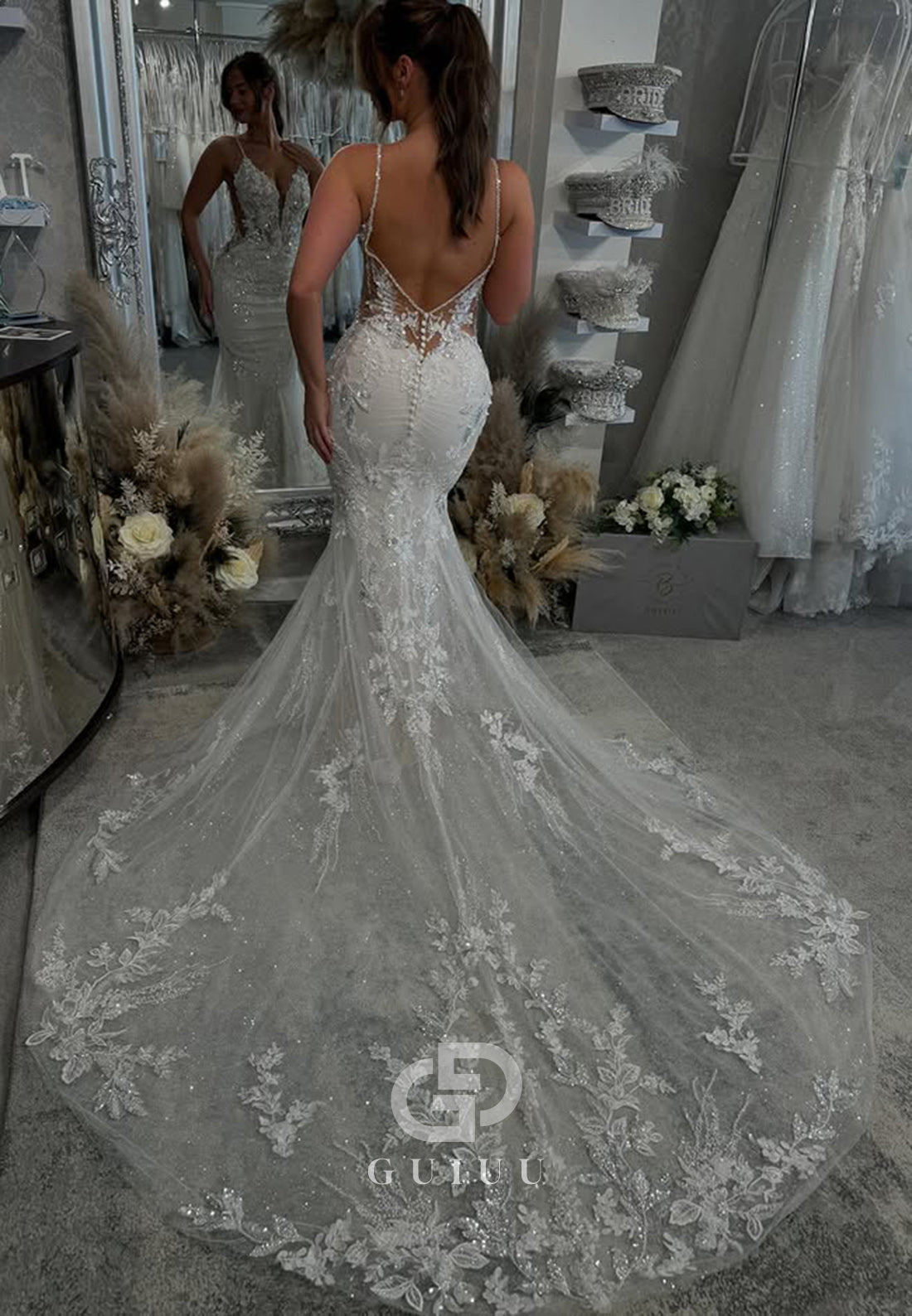 Spaghetti Straps V-Neck Floral Appliques Mermaid Wedding Dress