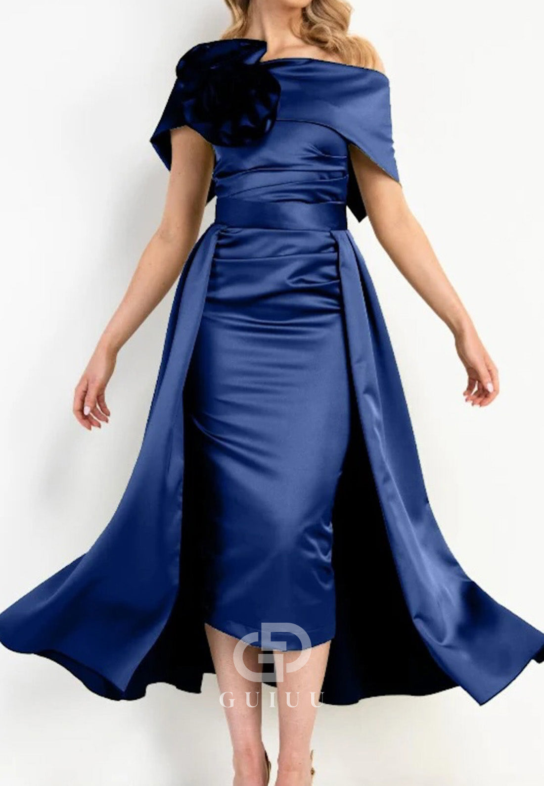 Simple Scoop Short Sleeves Ruched Knee-Length Mother of the Bride Dress