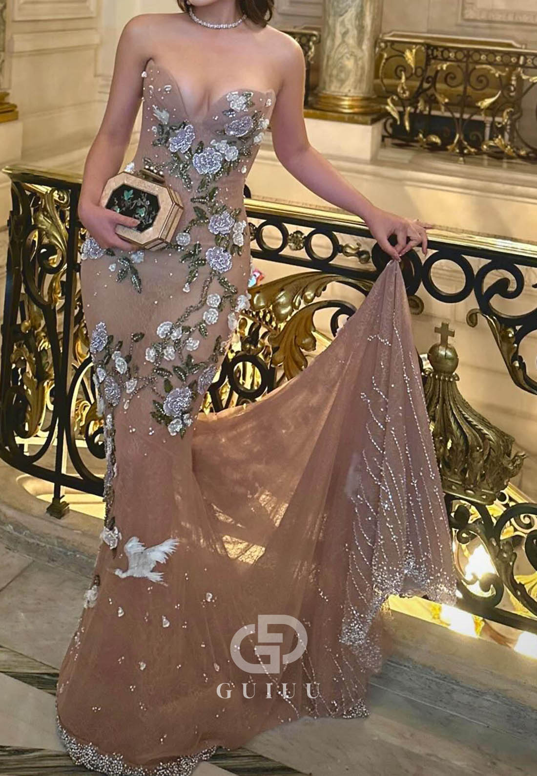 A-Line Sleeveless Strapless Floral Appliques Prom Dress