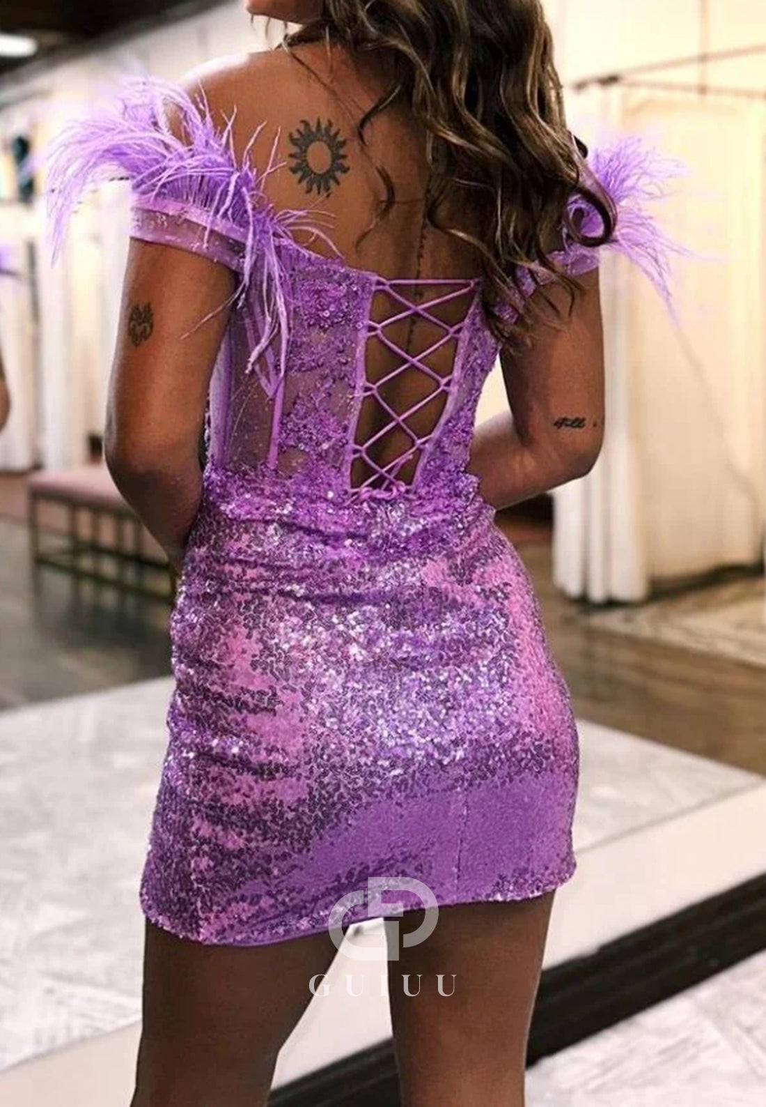 Sheath V-Neck Feathers Corset Tulle Mini Homecoming Dress