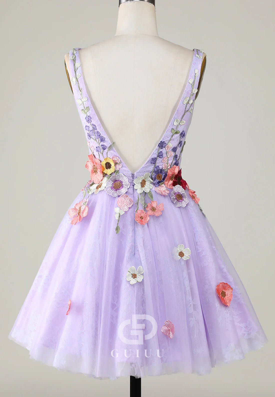 Lilac Spaghetti Straps V-Neck Floral Appliques Homecoming Dress