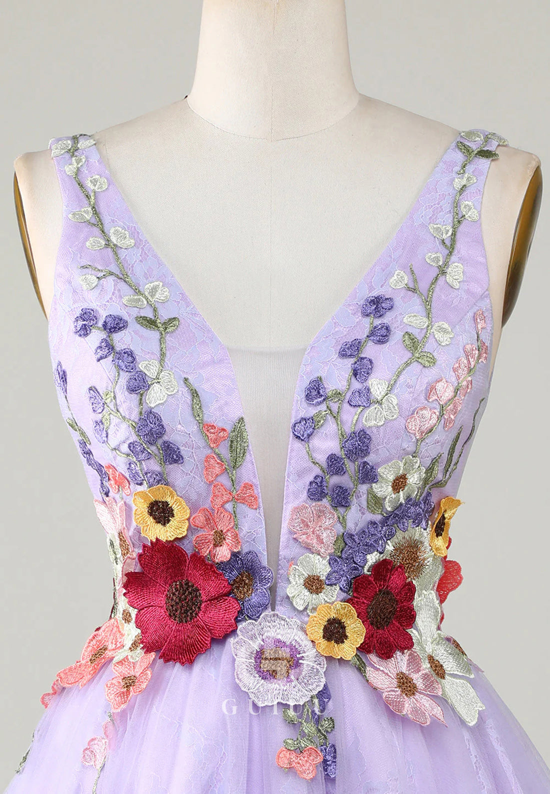 Lilac Spaghetti Straps V-Neck Floral Appliques Homecoming Dress