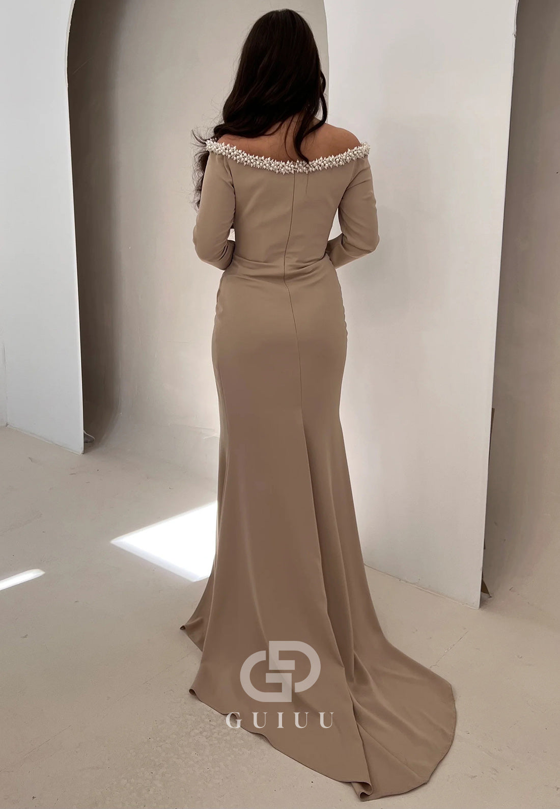 Vintage Rose Long Sleeves V-Neck Ruched Evening Dress