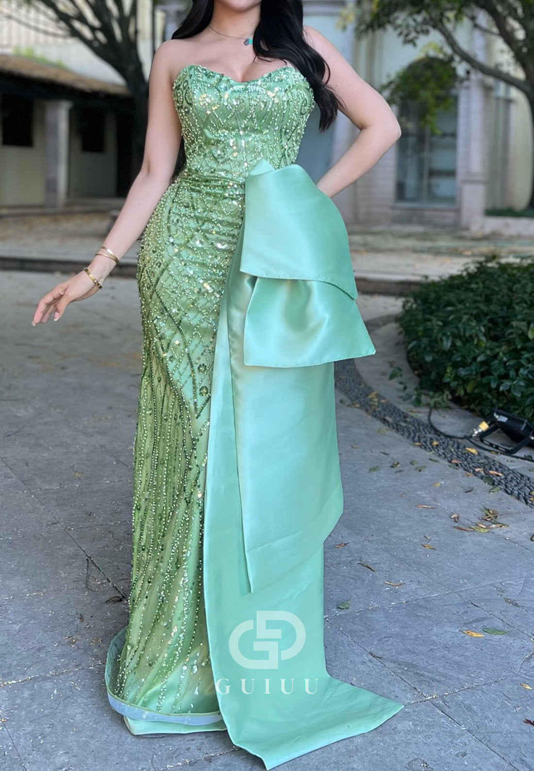 Mint Green Sleeveless Strapless A-Line Sequins Prom Dress