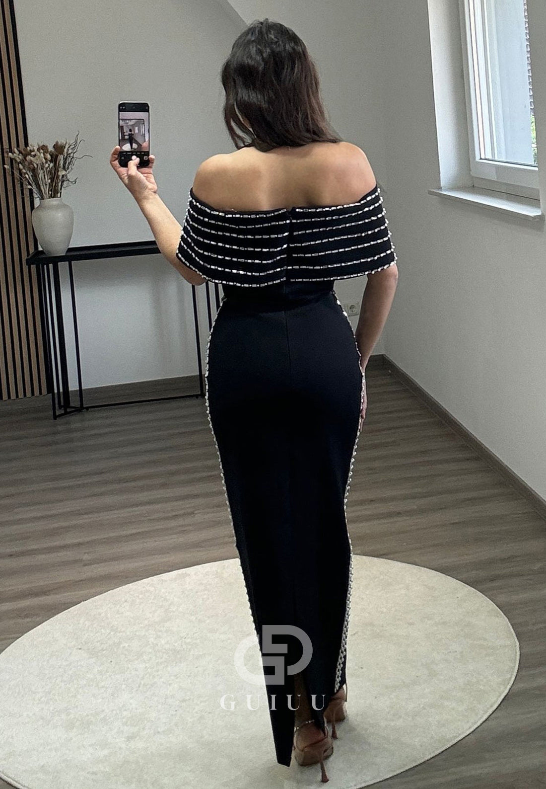 Elegant Off-Shoulder Prom Dress with Pearls Ruched Formal Dress