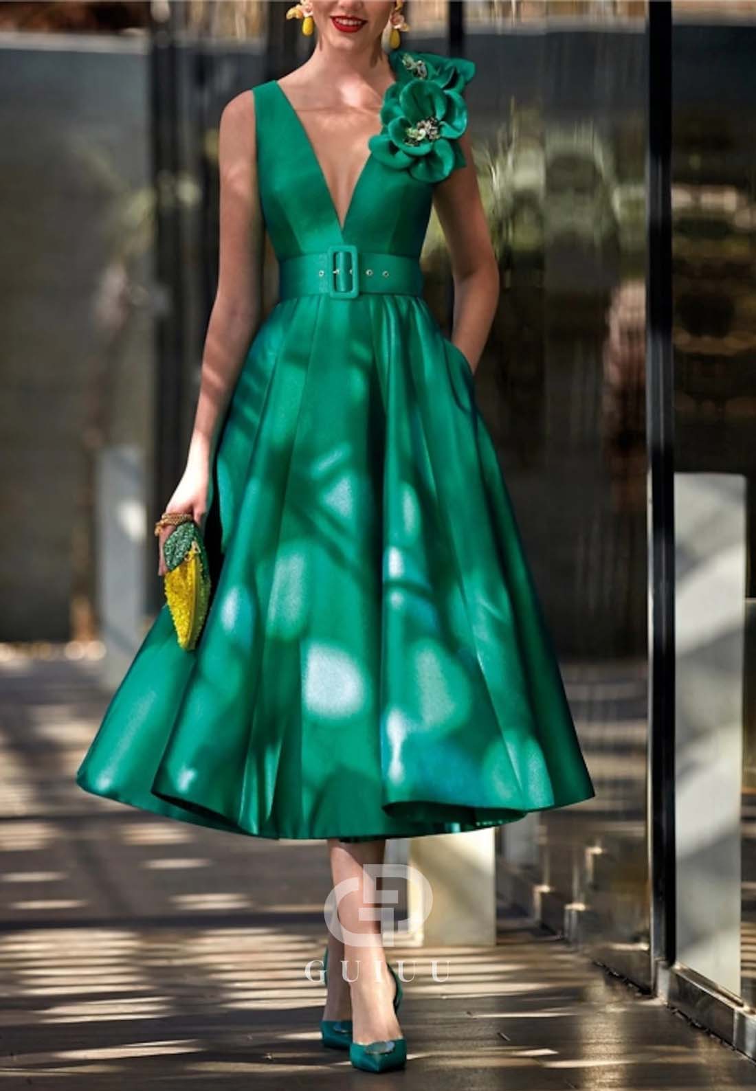 A-Line Deep V-Neck Empire-Waist Appliques Cocktail Evening Dress