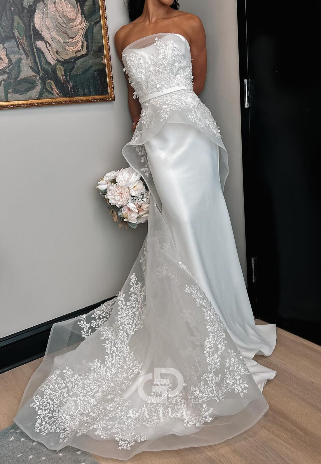 A-Line Sleeveless Strapless Floral Appliques Wedding Dress