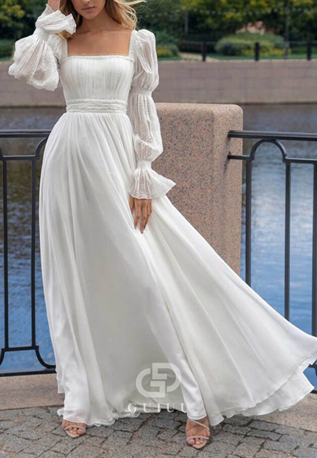 A-Line Square Neckline Long Sle1eves Wedding Dress