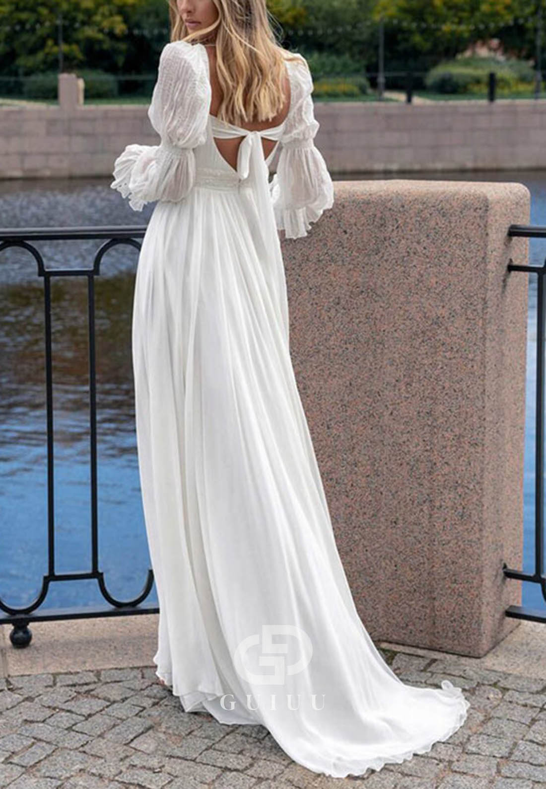 A-Line Square Neckline Long Sle1eves Wedding Dress