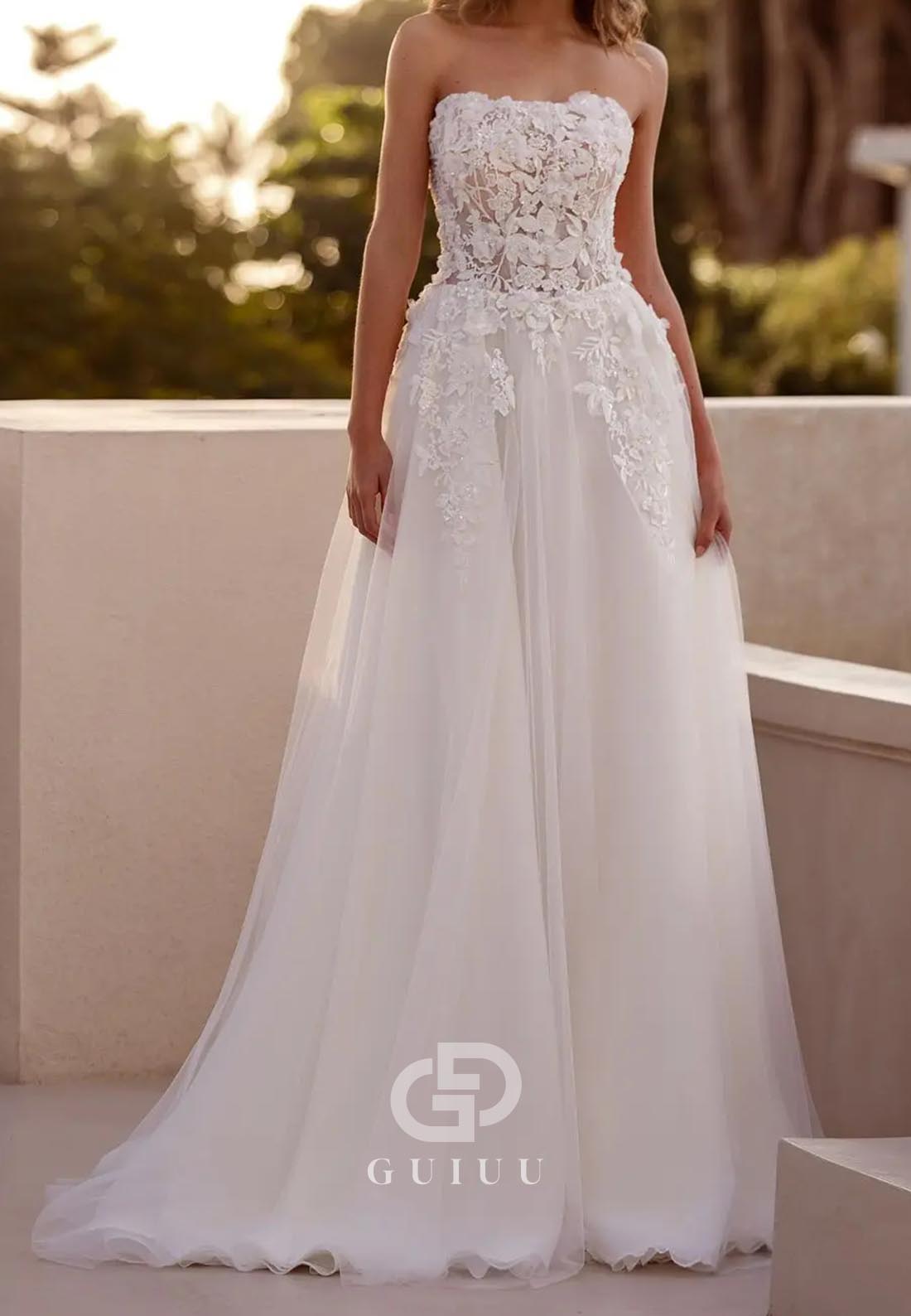 A-Line Strapless Sleeveless Floral Appliques Lace Wedding Dress