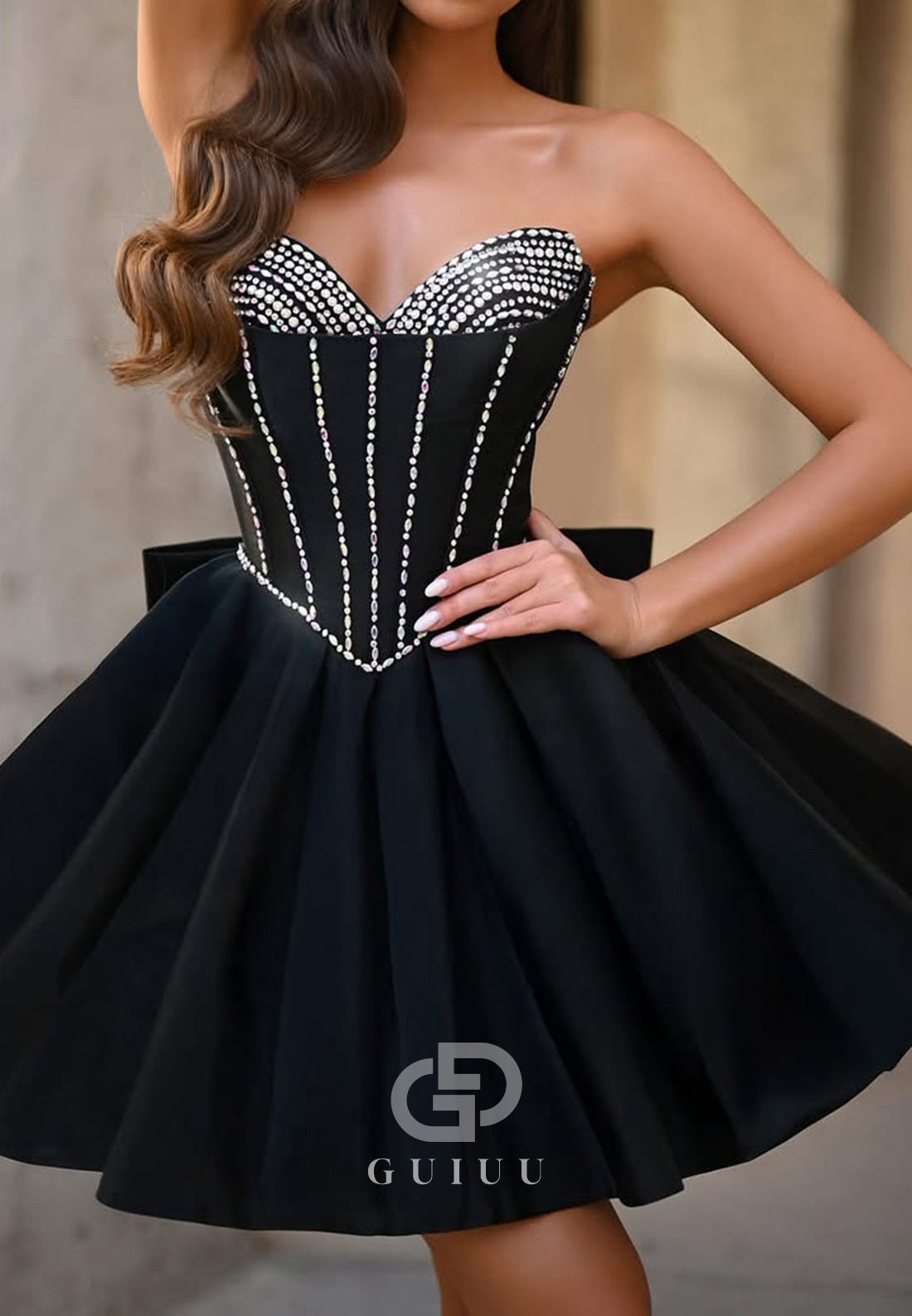 Black A-Line Strapless Sleeveless Sequins Short Homecoming Dress