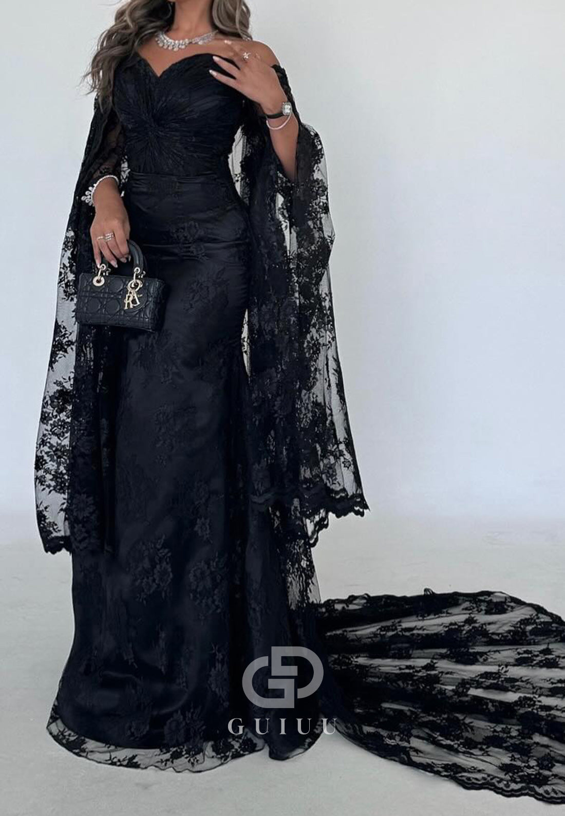 Black Long Sleeves Sweetheart Floral Appliques Evening Dress