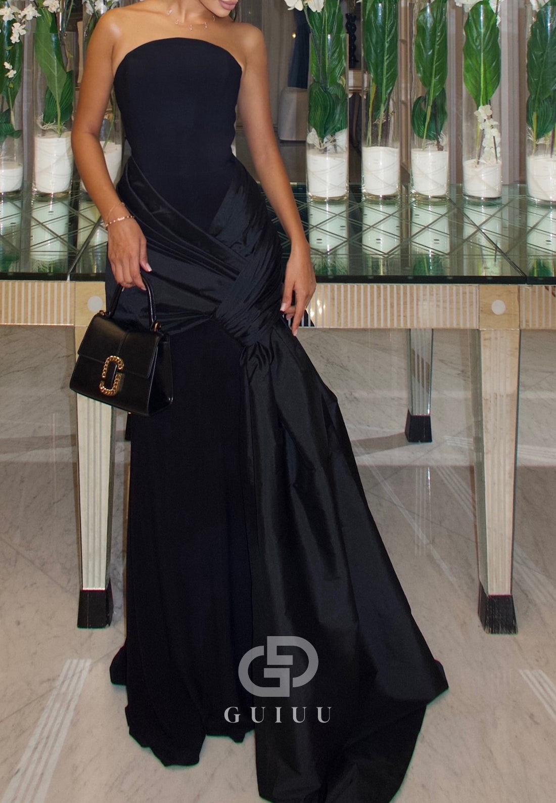 Black Sleeveless Strapless Ruched A-Line Prom Dress