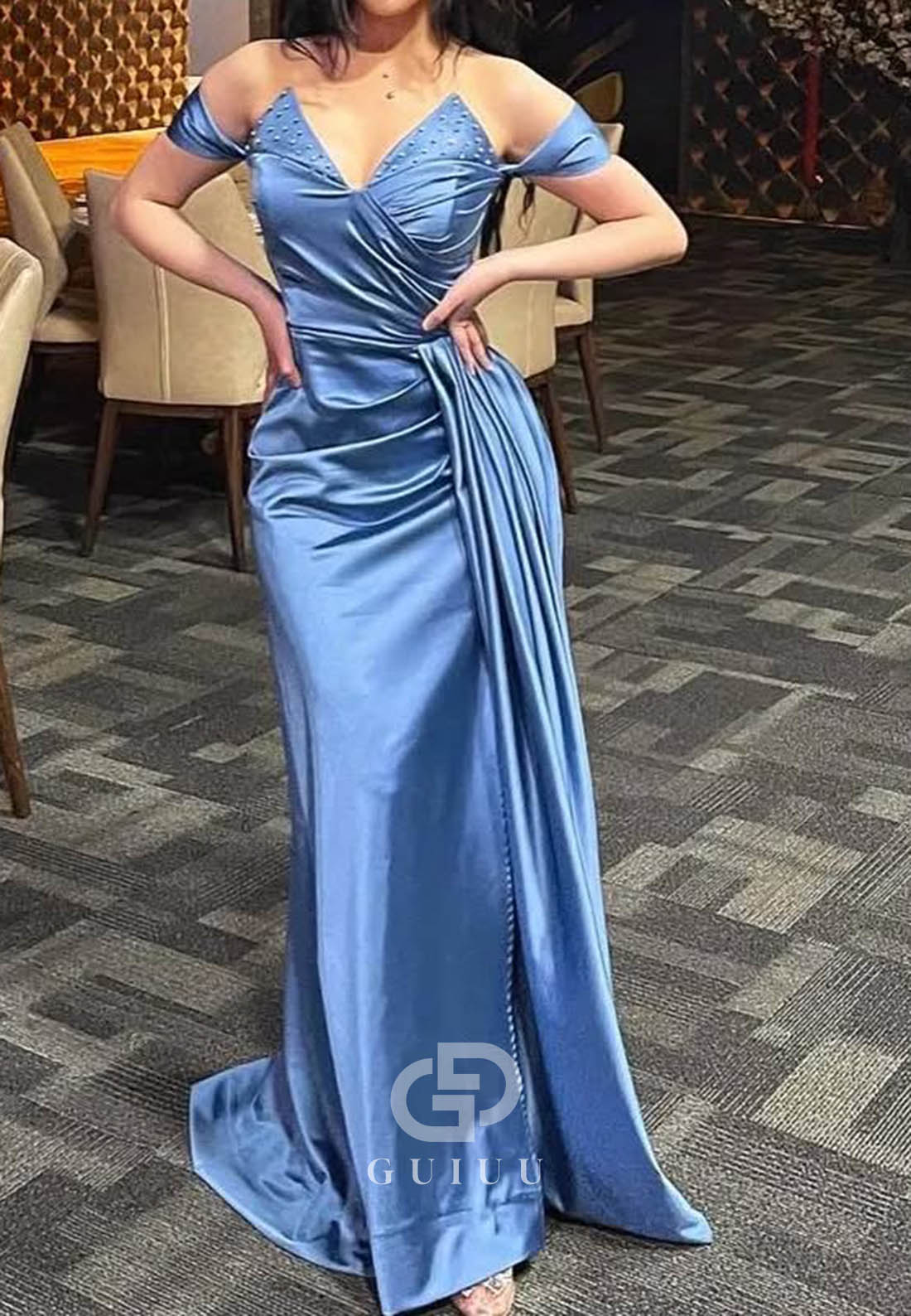 Blue Jay Sleeveless V-Neck Ruched Sheath Prom Dress