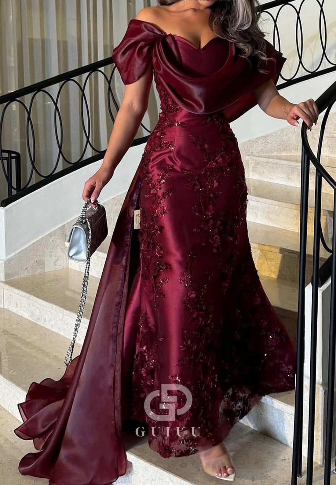 Burgundy Short Sleeves Scoop Floral Appliques Evening Dress