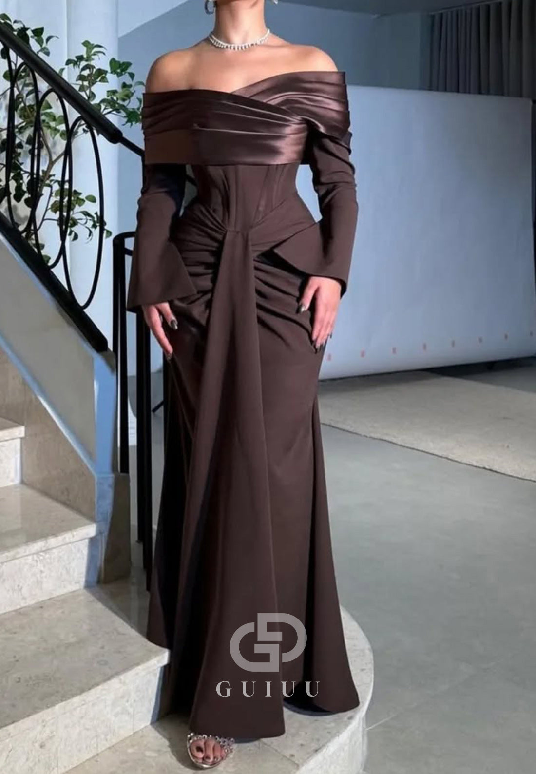 Cabernet Long Sleeves Off-Shoulder Ruched Evening Dress