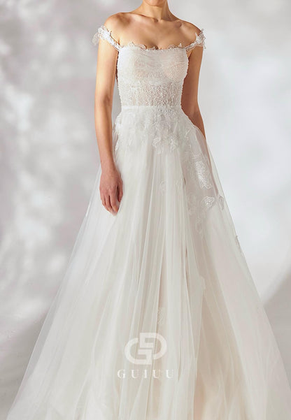 Charming A-Line Spaghetti Straps Square Appliques Lace Wedding Dress