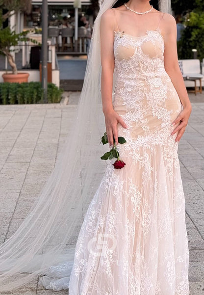 Charming Spaghetti Straps Sweetheart Appliques Wedding Dress