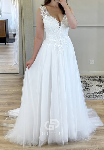 Charming Spaghetti Straps V-Neck Lace Wedding Dress