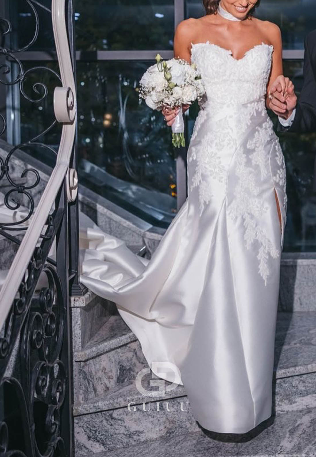 Charming Sweetheart Sleeveless Satin Wedding Dress