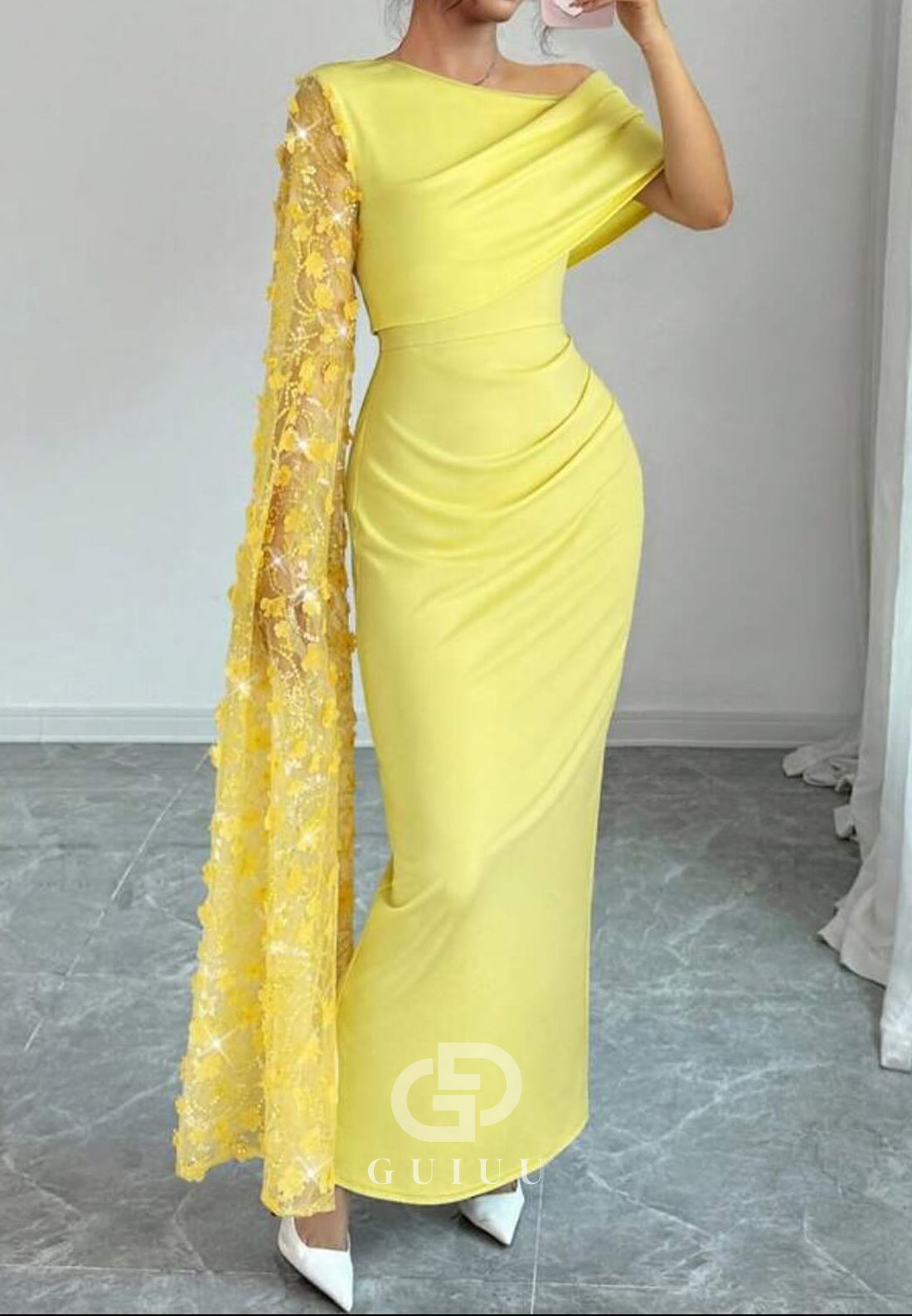 Daffodil One Shoulder Long Sleeves A-Line Prom Dress