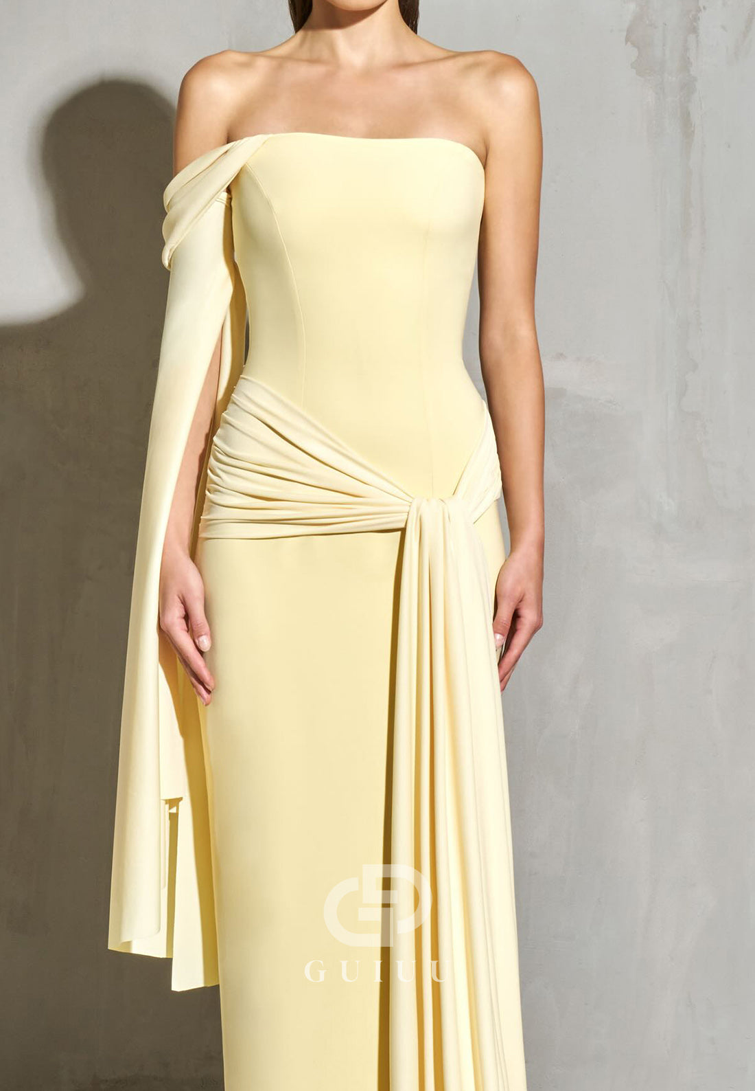 Daffodil One Sleeves Long Sleeves Ruched  Evening Dress