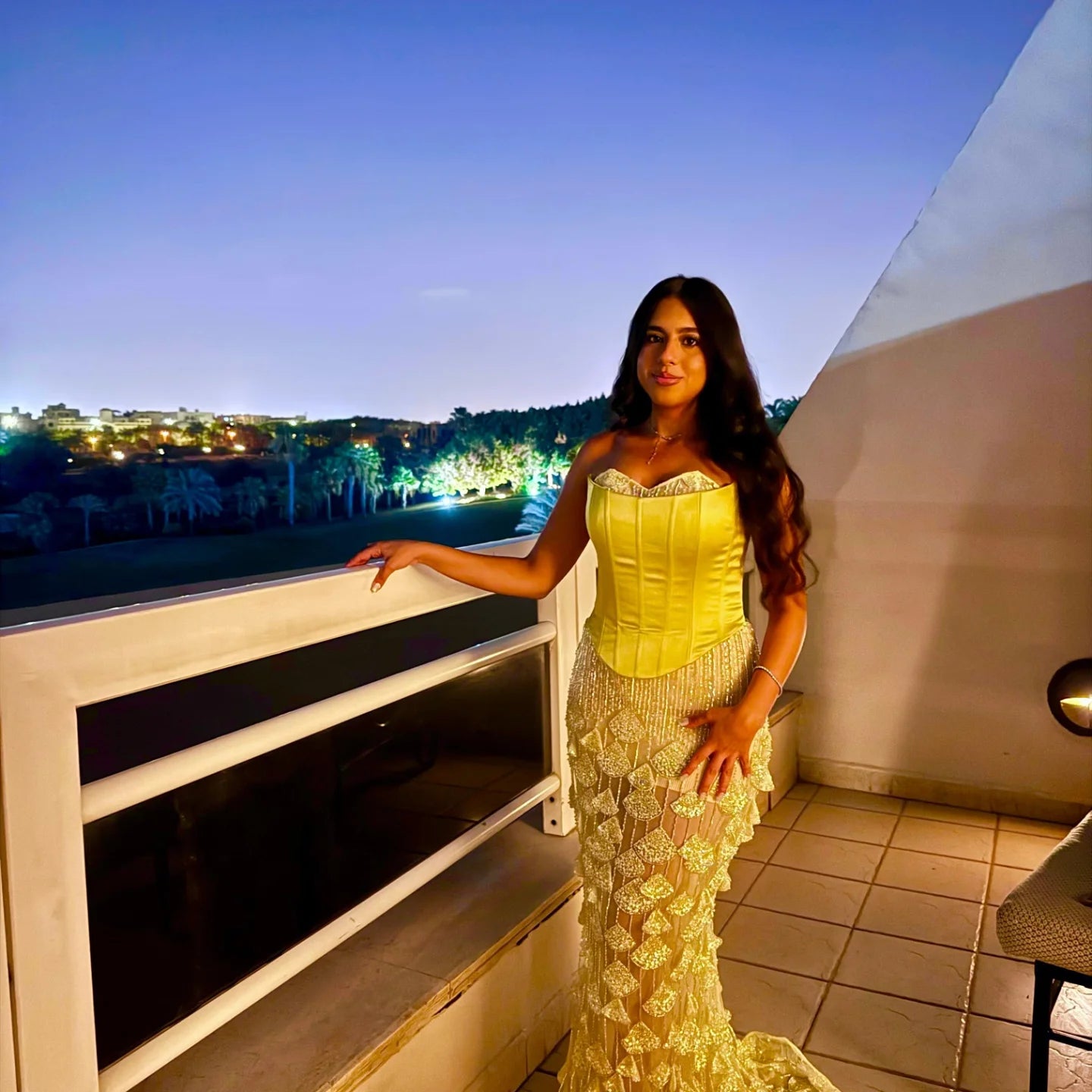 Daffodil Sleeveless Sweetheart Floral Appliques  Prom Dress