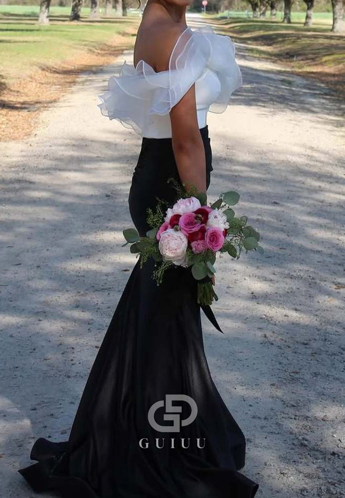 Elegant Off-Shoulder Mermaid Ruffles Formal Prom Dress with Slit