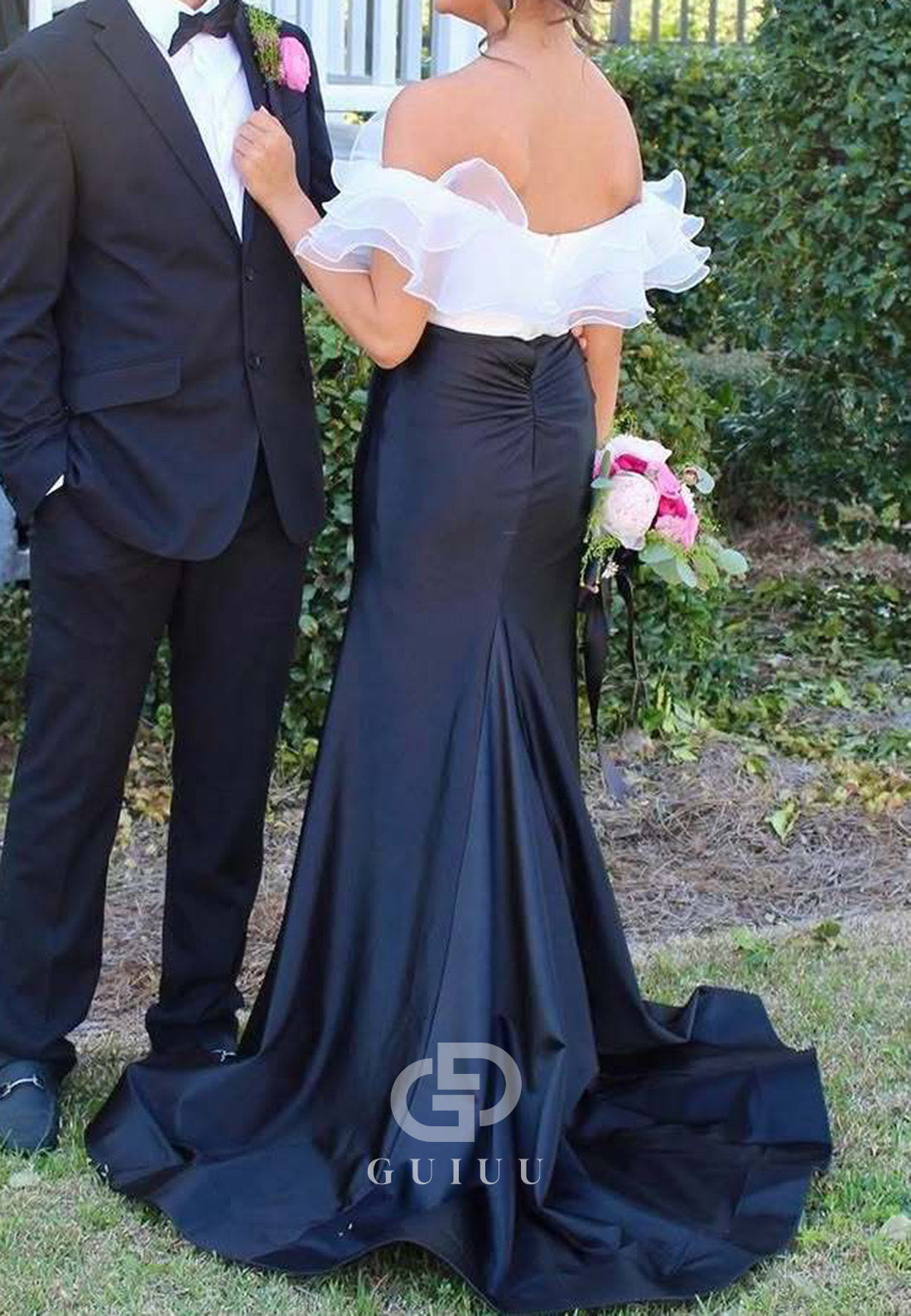 Elegant Off-Shoulder Mermaid Ruffles Formal Prom Dress with Slit