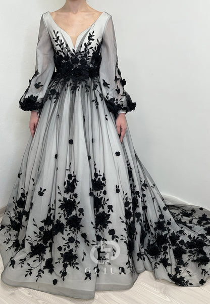 Gorgeous Long Sleeves V-Neck Floral Appliques Wedding Dress