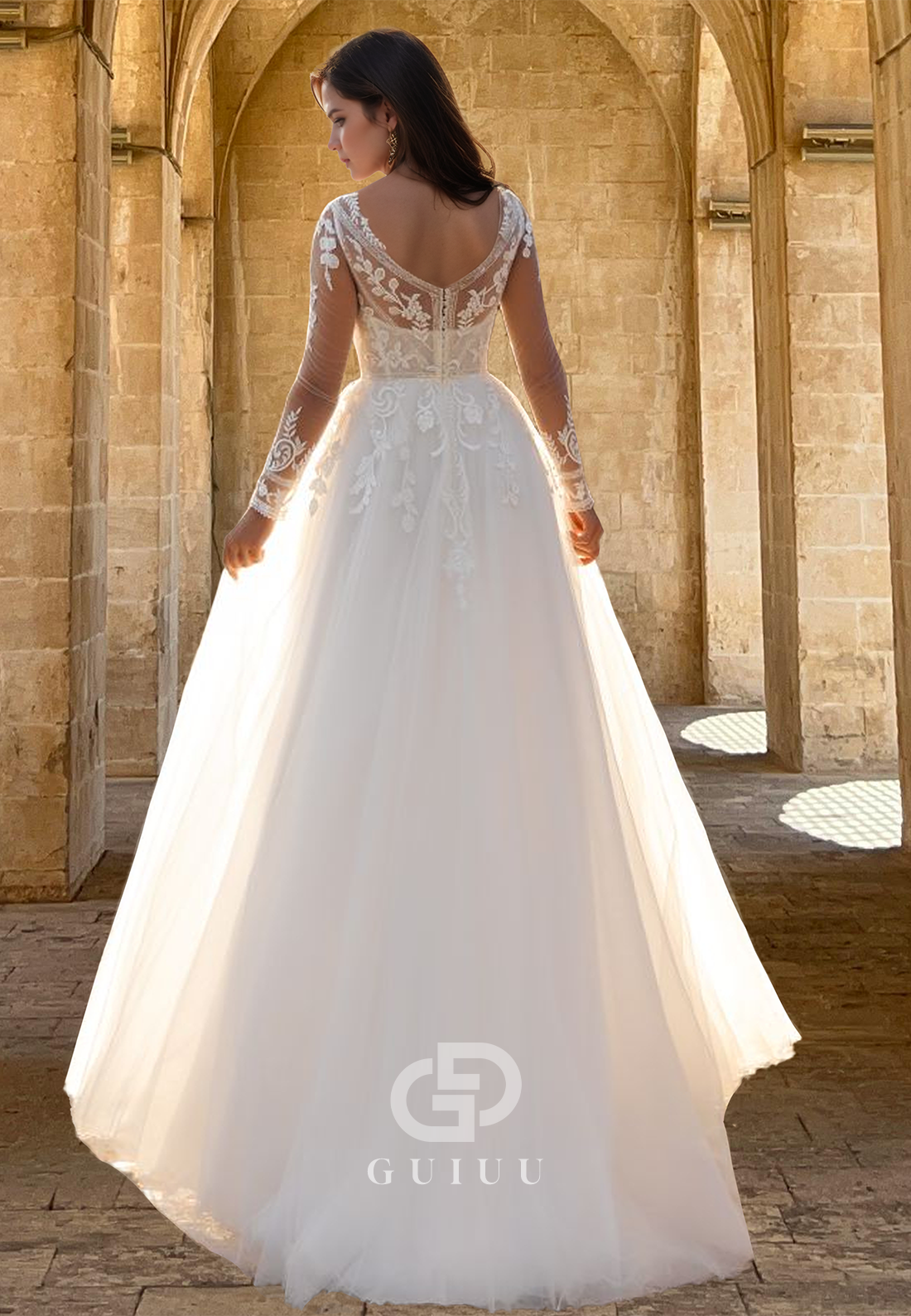 Charming Long Sleeves V-Neck Empire-Waist Backless Floral Appliques Lace Wedding Dress