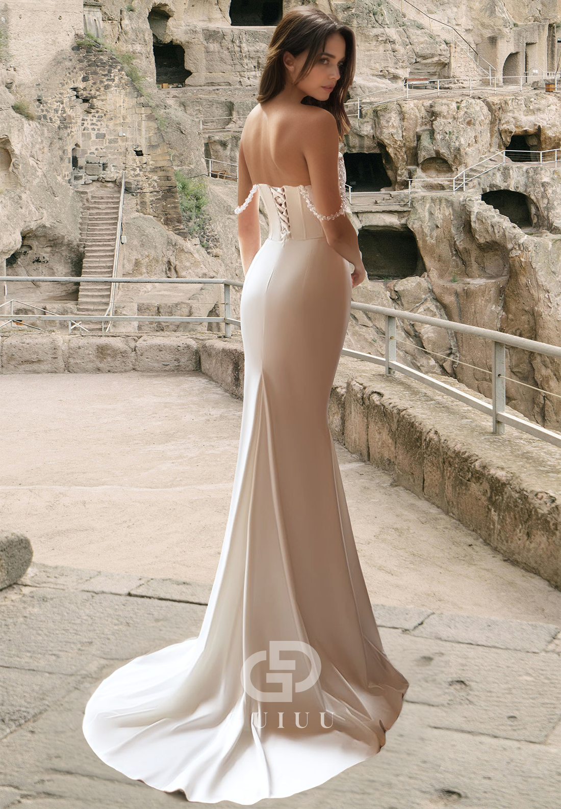 Chic A-Line Sleeveless Sweetheart Empire-Waist Slit Sweep Train Satin Wedding Dress