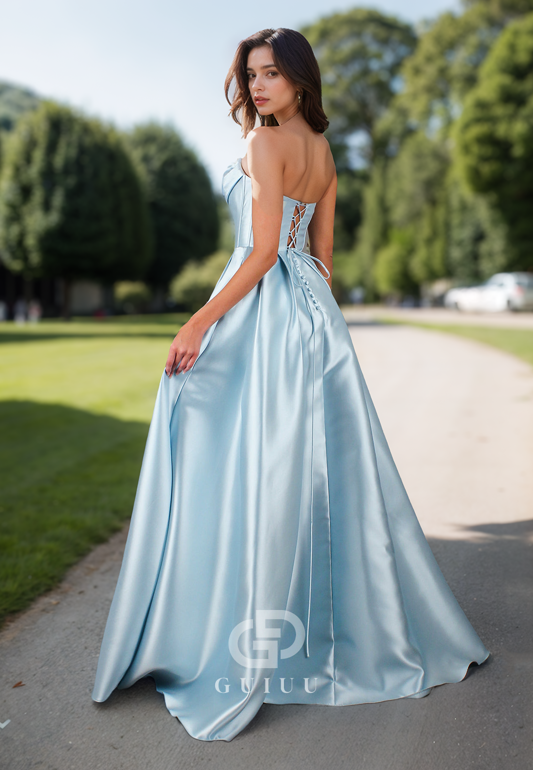 Elegant A-Line Sleeveless Strapless Prom Dress with Slit Empire-Waist Evening Formal Dress