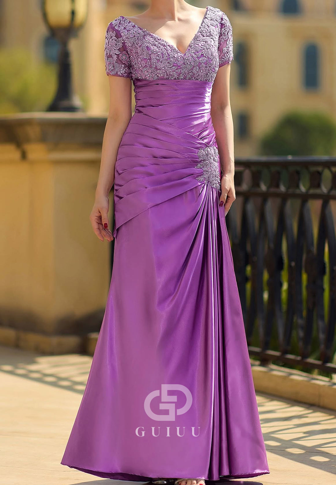 Lilac Short Sleeves Scoop Ruched Appliques Mother of the Bride Dress