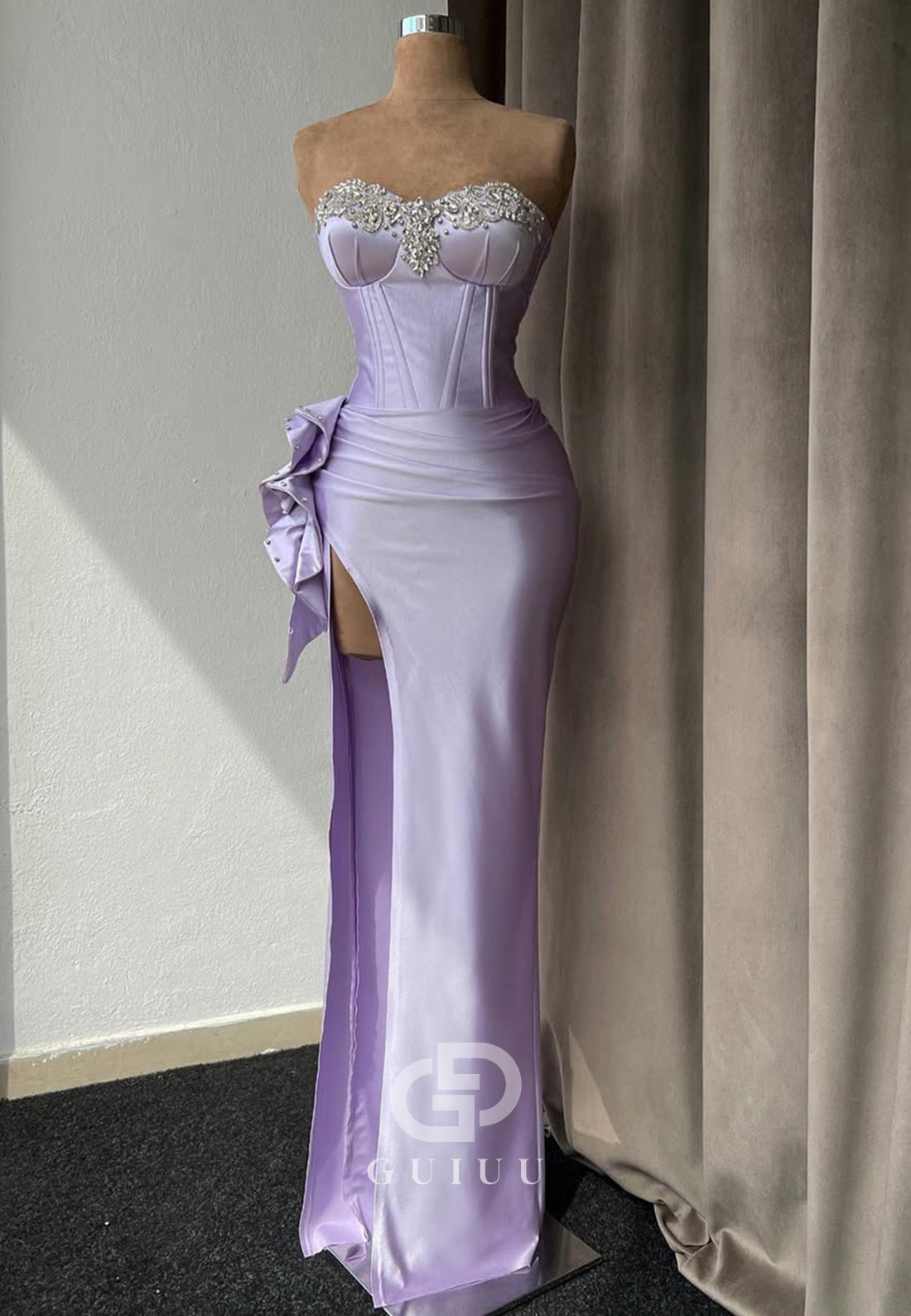 Lilac Sleeveless Strapless Prom Dress with Slit Beads Evnening Party Dress