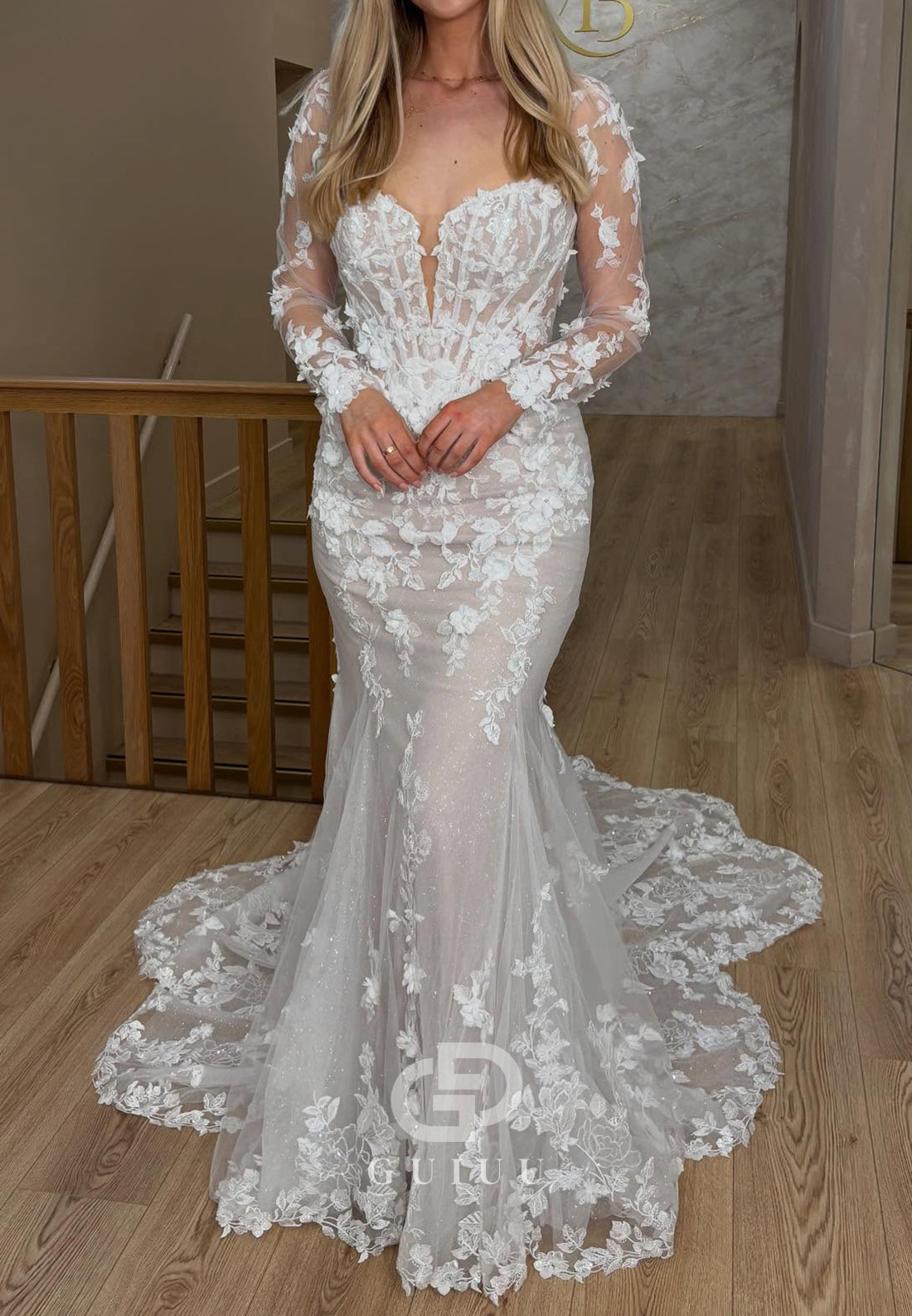 Long Sleeves Sweetheart Floral Appliques Mermaid Wedding Dress