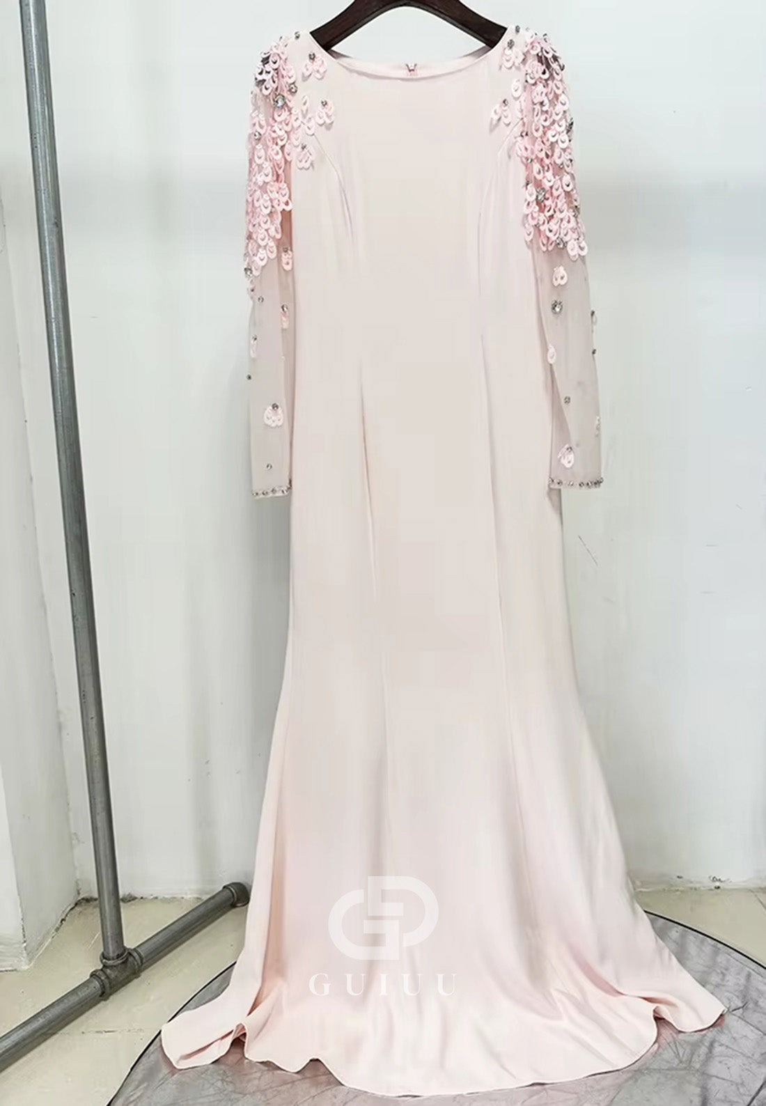 Elegant Long Sleeves Scoop Sequins A-Line Evening Dress