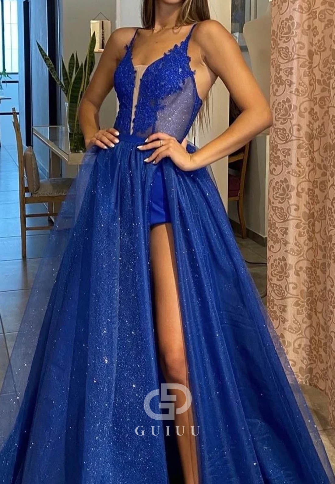 Royal Blue Spaghetti-Straps Split Evening Dress With Appliques